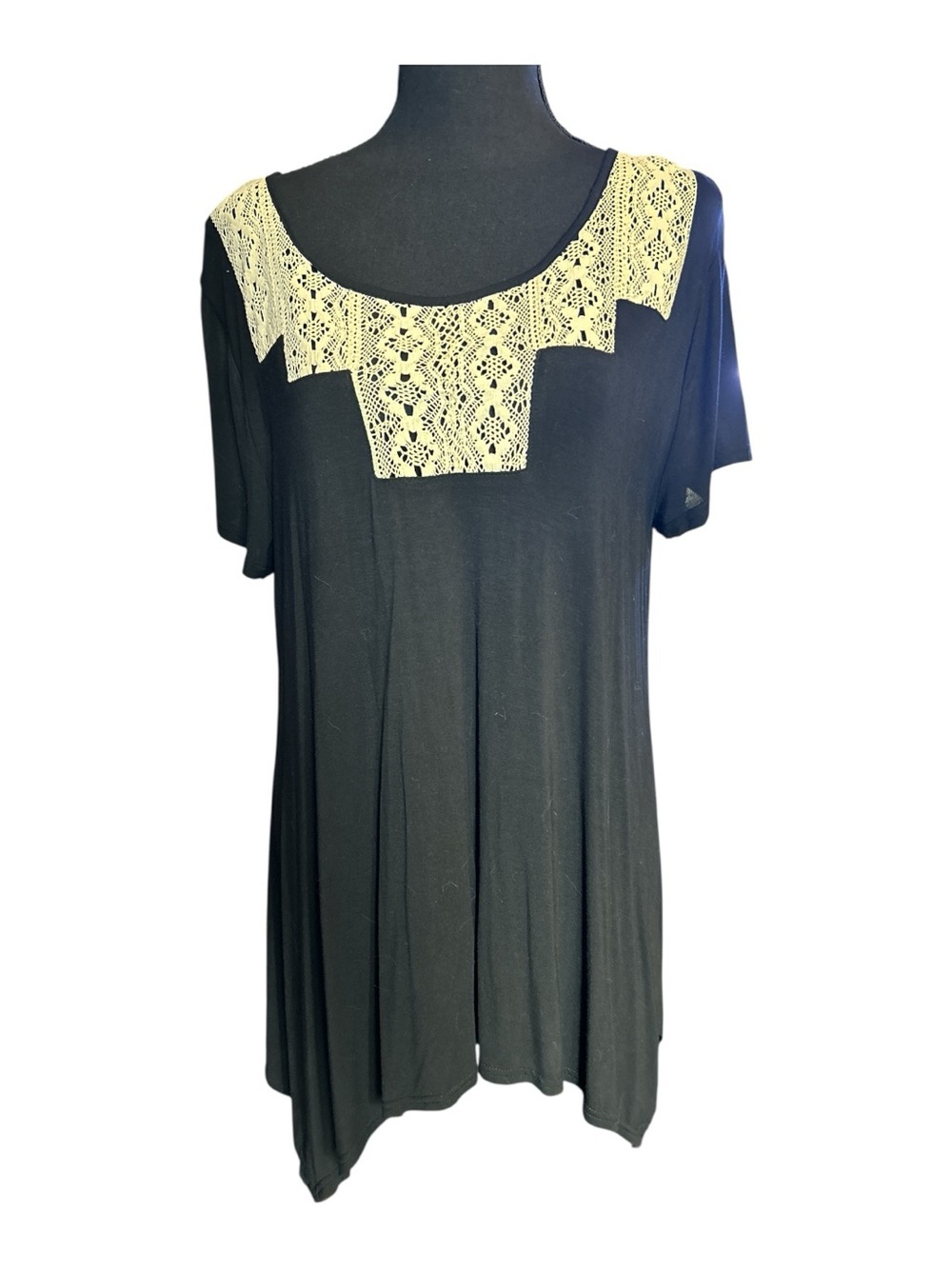 Umgee Women Black Short-Sleeve Dress with Cream Lace Yoke Size Large